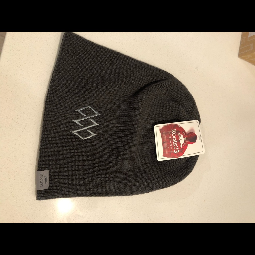 Roots toque